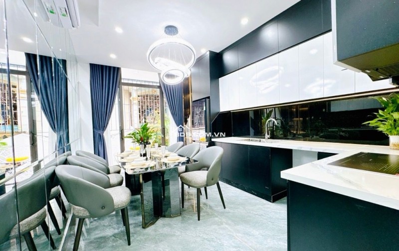 NHÀ ĐẸP TRẦN DUY HƯNG – 6 TẦNG THANG MÁY – Ô TÔ GẦN NHÀ – GIÁ HƠN 15 TỶ